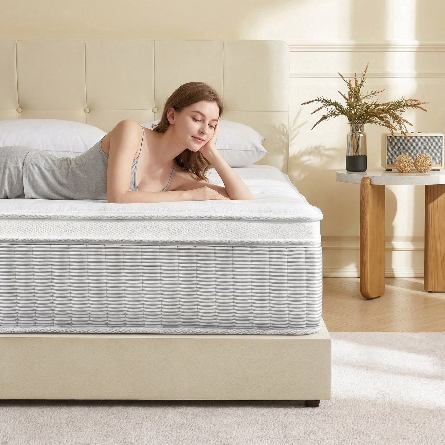 Volantica 12inch Queen Size Mattress in a Box, Medium Firm Hybrid Mattresses with Individual Pocket Spring, Pressure Relief, Motion Isolation, Cool Sleep, CertiPUR-US Certified