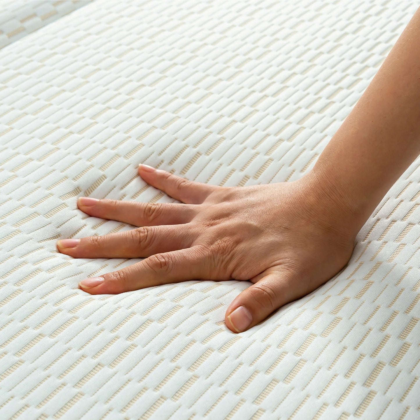 Arctus 3 inch Twin XL Folding Mattress Topper, Tri-Fold Gel Memory Foam Mattress Topper with Fabric Cover, Gust Mat, White